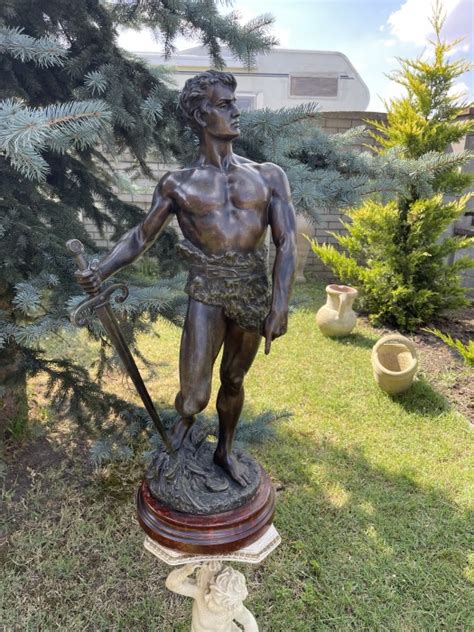 Statueta Deosebita Din Antimoniu Pe Soclu De Lemn Ant