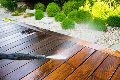 6 Best Deck Cleaners For Home And Garden Use Buying Guide