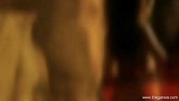 Bollywood Babe Likes To Show Off XVIDEOS