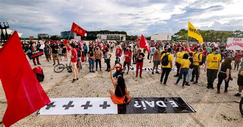 Motorista Multada Por Uso Prolongado De Buzina Durante Protesto