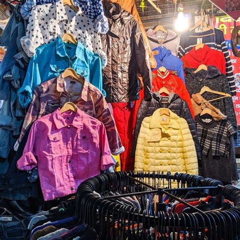 Lajpat Nagar Market: Shopper Guide for Delhites - DelhiSnap