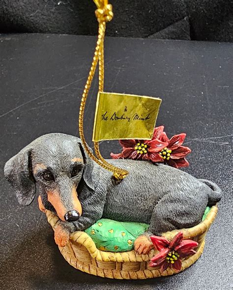 Danbury Mint Delightful Dachshunds Christmas Ornament Waiting For Santa