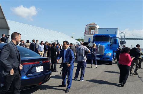 Toyota Unveils “project Portal” A Hydrogen Fuel Cell System For Semi Trucks Automobile Magazine