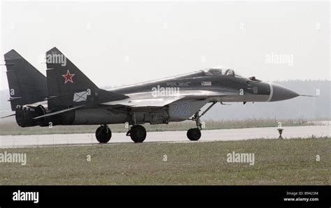 The New Mig K Multirole Carrier Based Fighter Stock Photo Alamy