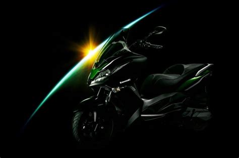 2014 Kawasaki J300 Maxi-scooter | CPU Hunter