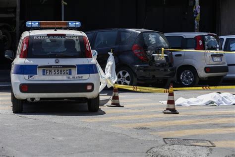 Uomo Investito E Ucciso Da Un Auto Ferito Gravemente Il Figlio Di Tre