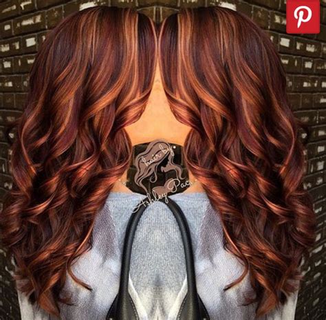 Burgundy With Carmel Blonde Highlights Hair Color Auburn Hair