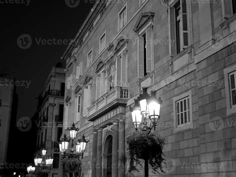 Barcelona at night 10910692 Stock Photo at Vecteezy