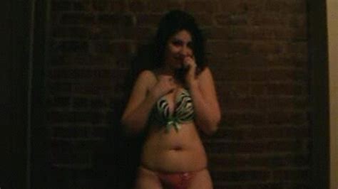 Kelli Lynn Sage Popping Balloons Outside In The Nude DigiDolz Clips Sale