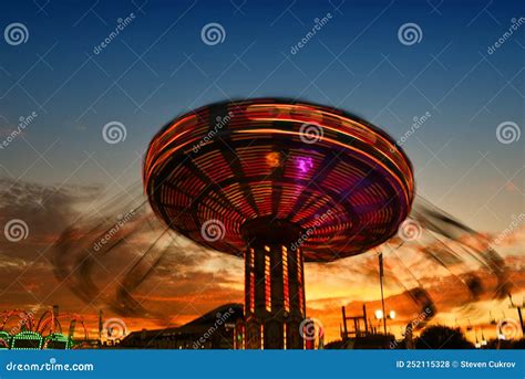 Costa Mesa California 20 Jul 2022 Carnival Ride With Motion Blur At