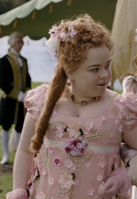 Penelope Featheringtons 10 Best Costumes From Season 1 Of Bridgerton