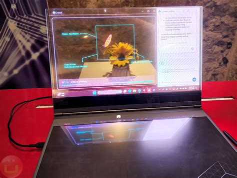 Lenovo MWC 2024 te ThinkBook Şeffaf Ekranlı Dizüstü Bilgisayar