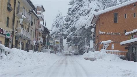 Maltempo In Calabria Grandi Nevicate In Sila Le FOTO Da Camigliatello