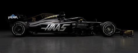 El nuevo monoplaza de Haas no solo es peculiar por el color según