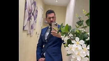 chaud se branle et éjacule une grosse charge XVIDEOS