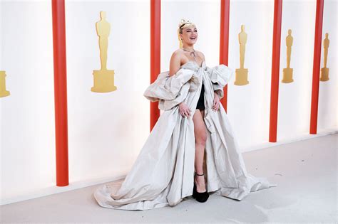 Can Oscar Fashion Be More than Marketing? - The New York Times