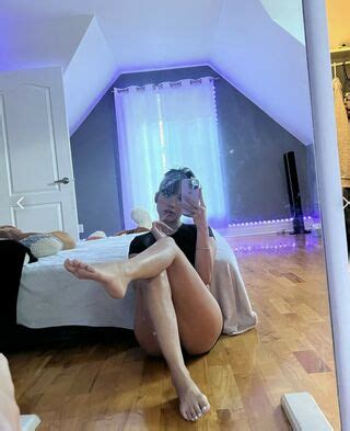 Sia Asmr Siaa Aa Siaasmr Nude Onlyfans Nudostar Tv