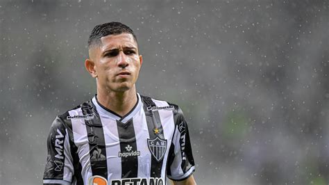 Botafogo anuncia a contratação de Savarino ex Atlético MG