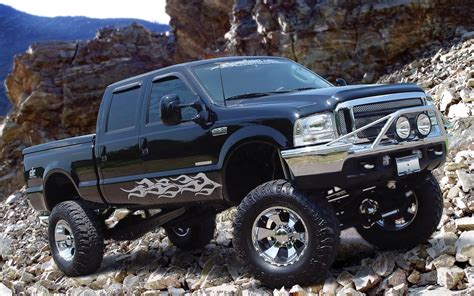 Ford F 250 Supercrew 2000 2006 ThunderForm Custom Amplified Subwoofer