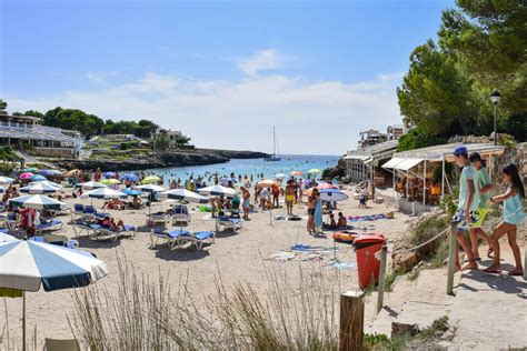 Cala Blanca Menorca En Vacaciones