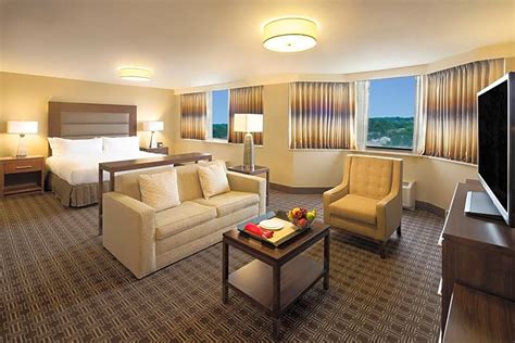 Hilton Arlington National Landing - Reservation Stays Hotel Deals