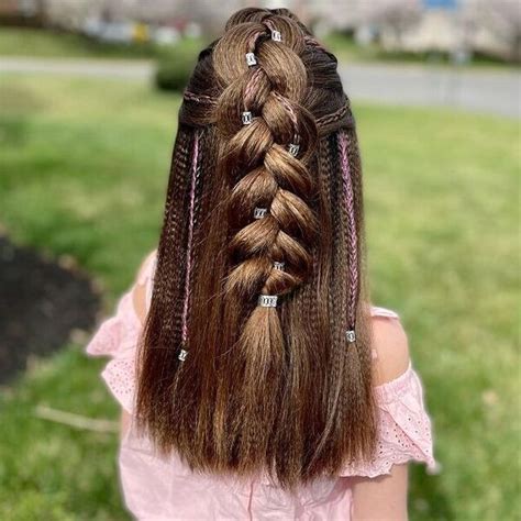 50 Best Fishbone Braid Hairstyles Popular in 2022 (with Pictures)