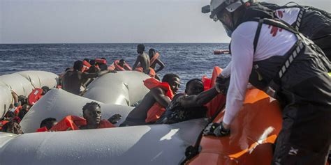 Flüchtlinge vor Libyens Küste 22 Menschen sterben im Mittelmeer taz de