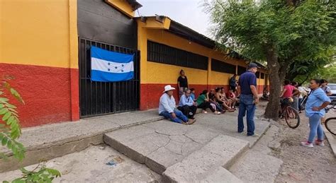 Imparables Protestas Padres De Familia Se Toman Escuela Cholutecana