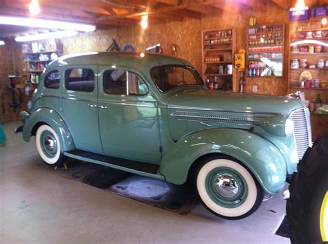 1937 Dodge D5 4 Door Sedan Cool Old Cars Dodge Classic Cars Trucks