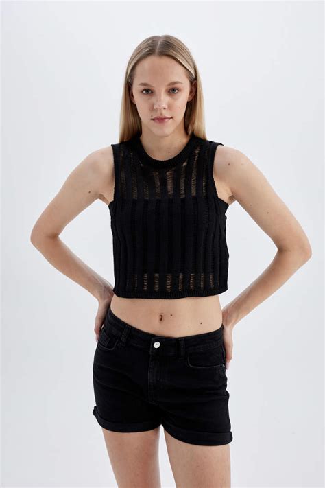 Siyah Kadın Regular Fit Crop Bisiklet Yaka Kroşe Atlet 3139137 DeFacto