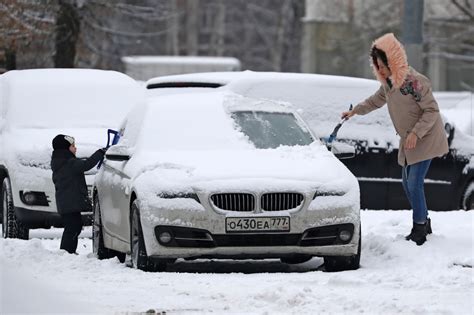 Moscow Welcomes Winter's First Snowfall - The Moscow Times