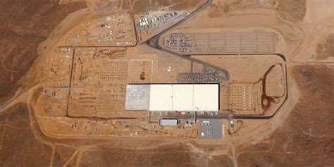 Tesla Gigafactory: New aerial pictures show progress and new expansions ...