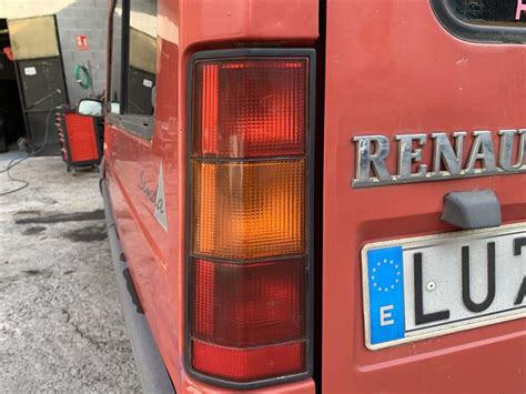 Piloto Trasero Izquierdo Renault Express Ii De Segunda Mano Deinor