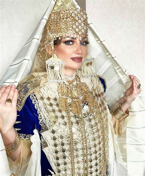 Traditional Algerian chedda haïk ach achi of Tlemcen