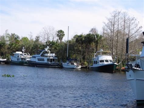 Alva, Florida: A Quiet Town on the Caloosahatchee River