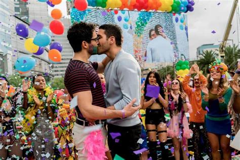 Histórias De Orgulho Netflix Revela Homenagem Ao Mês Do Orgulho Lgbtq