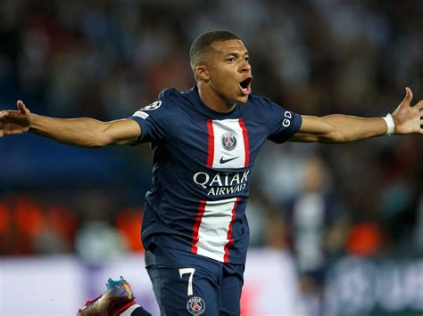 PSG pokonało Juventus w hicie Ligi Mistrzów Kylian Mbappe bohaterem