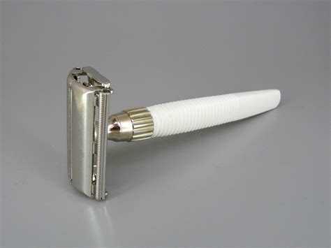 Gillette Slim twist safety razor