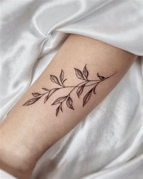 Minimalist Leaf Tattoos Ideas For Women Flymeso Blog