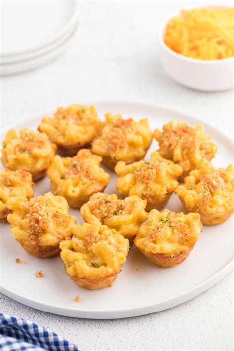 Mac and Cheese Cups Recipe {Two-Bites!} - Simply Stacie