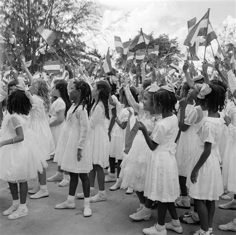 Nederlandse Antillen En Suriname Ten Tijde Van Het Koninklijk Bezoek