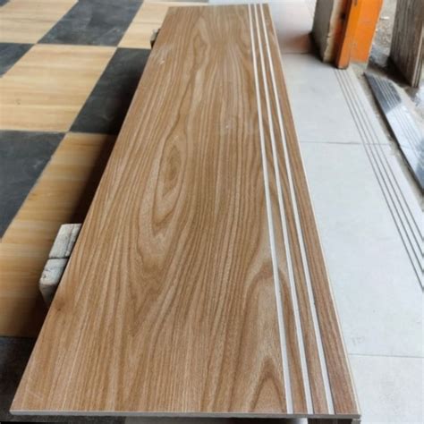 Jual Granit Lantai Anak Tangga Stepnosing Bevel Motif Kayu Dopp Matt