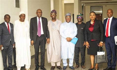 Bank Directors Canvass Collaborative Policies To Support Growth