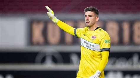 Bredlow Neue Nummer Beim Vfb Stuttgart Labbadia Nennt Grund