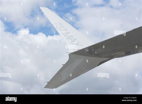 Boeing 737 MAX split tip winglet. Farnbourgh 2016 Stock Photo - Alamy