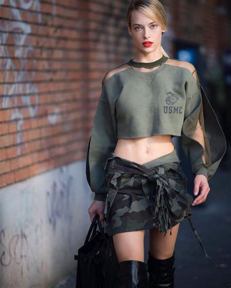 CELEBRITY PICS Top 10 Hot And Sexy Hannah Ferguson Pics