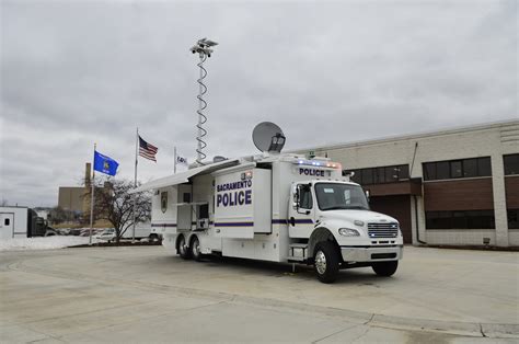 Sacramento Police Department Mobile Command Center - LDV