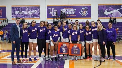 Aces Womens Basketball Drops Regular Season Finale To Uni City