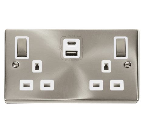 Click Deco Satin Chrome Double Plug Socket With USB A C Charging