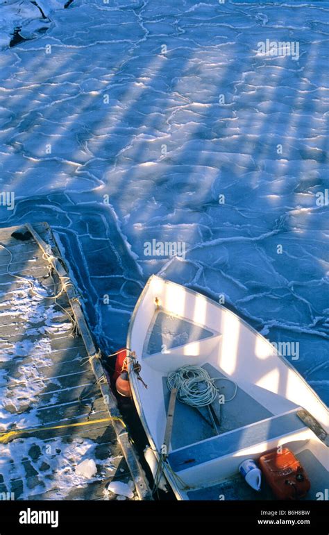 Boat Piling Knot Hi Res Stock Photography And Images Alamy